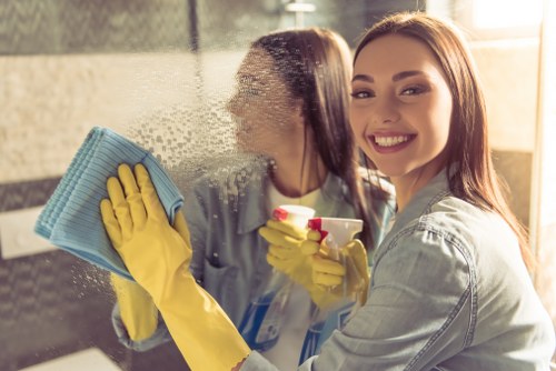 Commercial cleaners in Balham supporting office cleanliness