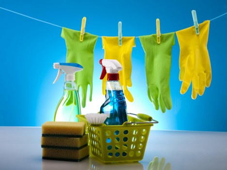 Bathroom cleaning as part of end of tenancy cleaning in Balham